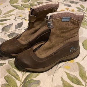 Timberland women’s brown leather snow boots 8.5